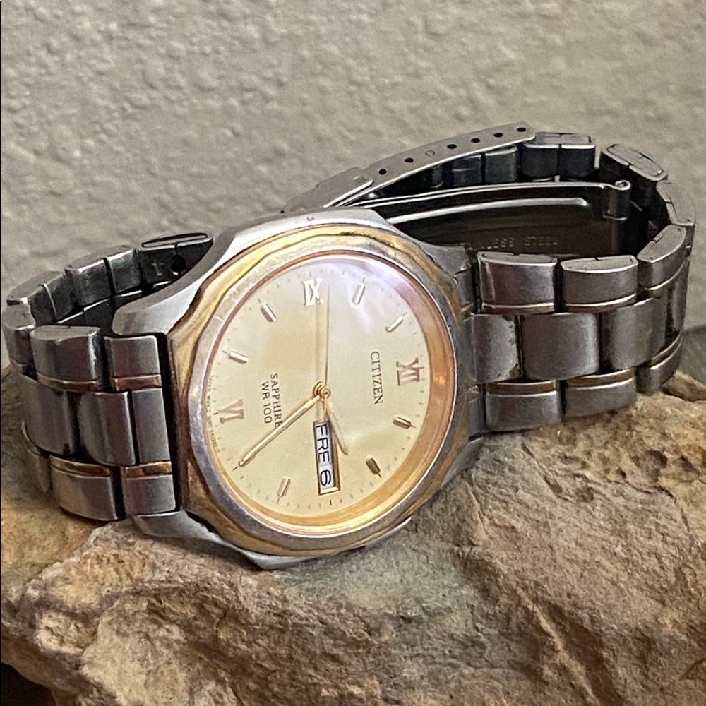 Vintage WORKING Citizen Sapphire WR100 Stainless Steel Watch 5500-R10044